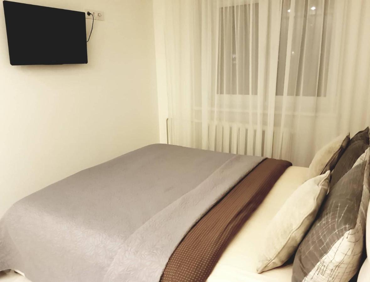Traku Street Apartment シャウレイ エクステリア 写真